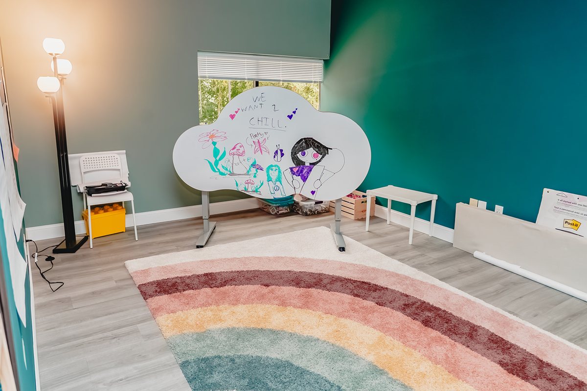 A calming private therapy room at Prana Play in Carmel, available to rent to providers